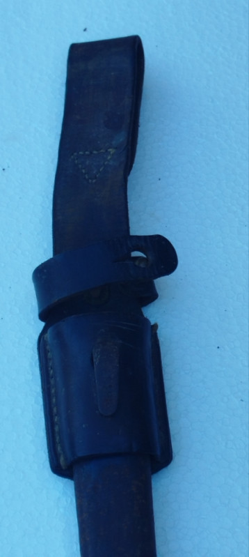 Bajonet stari vojni nož original sa koricama futrolom militarija
