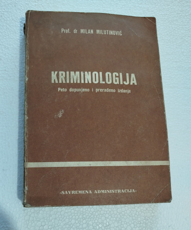 Kriminologija Milan Milutinović knjiga udžbenik