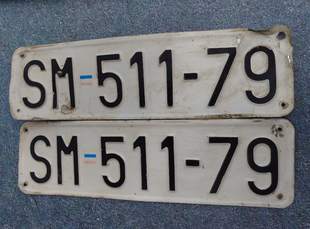 Stare registarske tablice vintage kolekcionarski primjerci dekor
