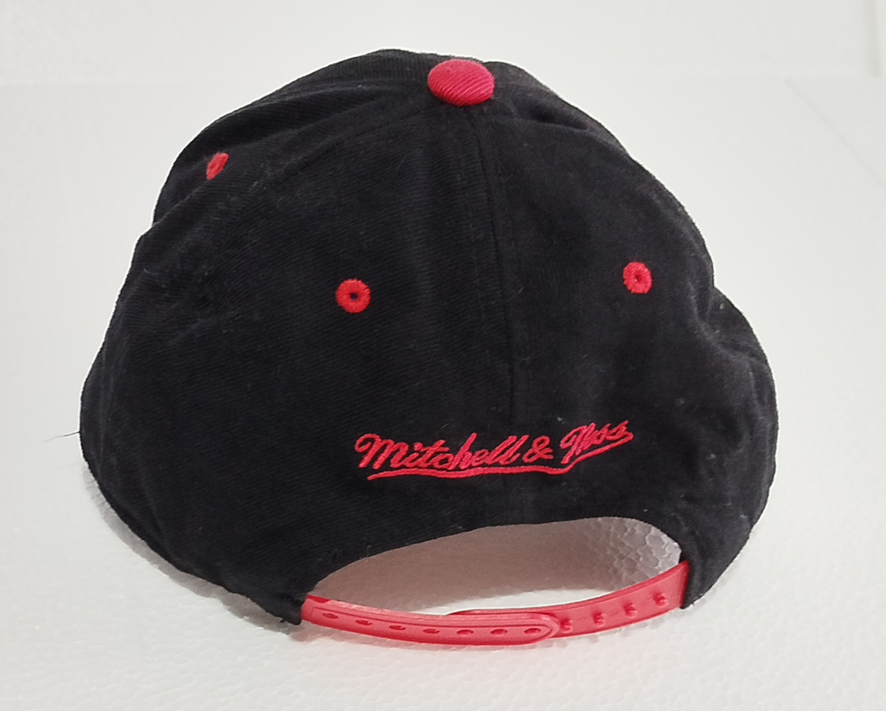 Kačket Kapa Chicago Bulls NBA Mitchell & Ness