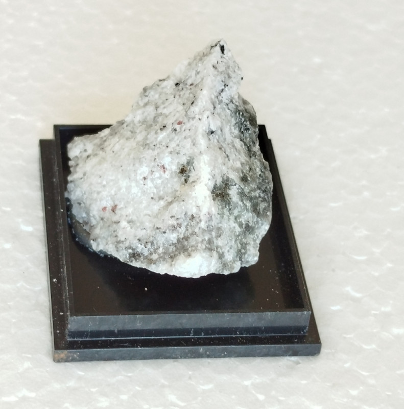 Pyrrhotin i Almandin uzorak minerala Clava kamen