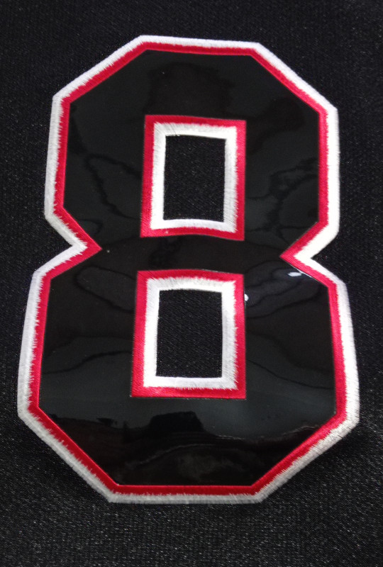 MECCA Athletics majica Hi Five dres Hip hop broj 8