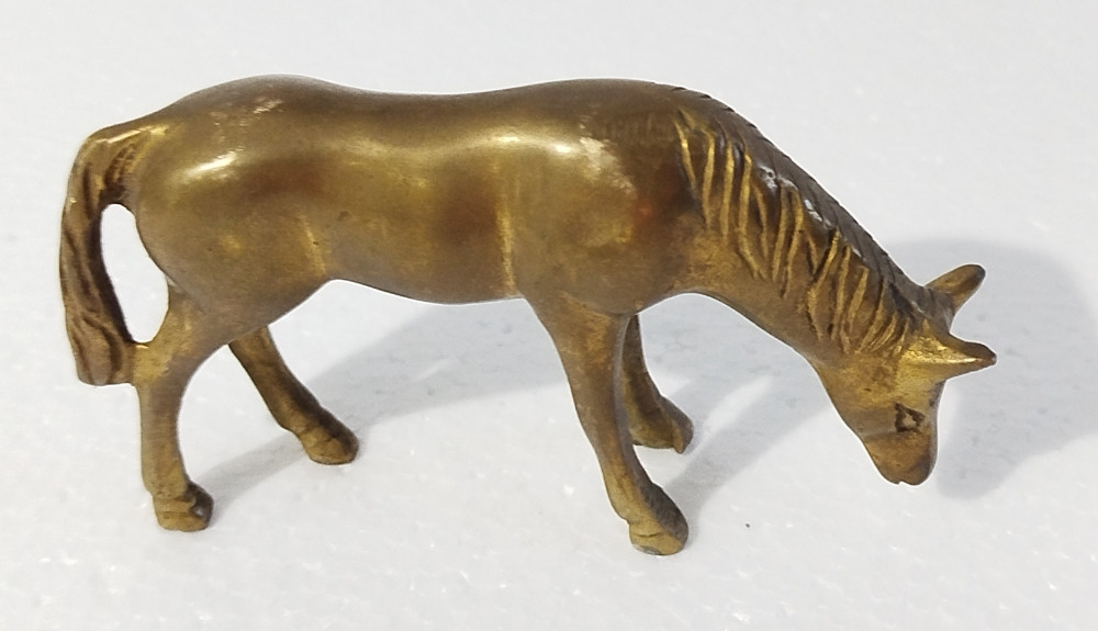 Mesingane figure konj pas vintage starina teške skulpture