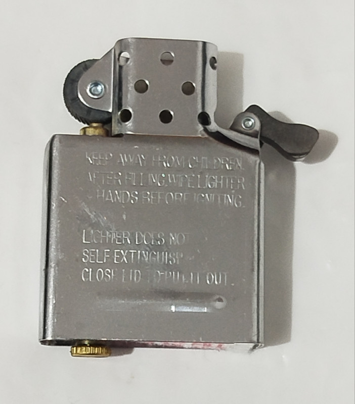 Zippo upaljač  original, graviran Made in USA u kutiji