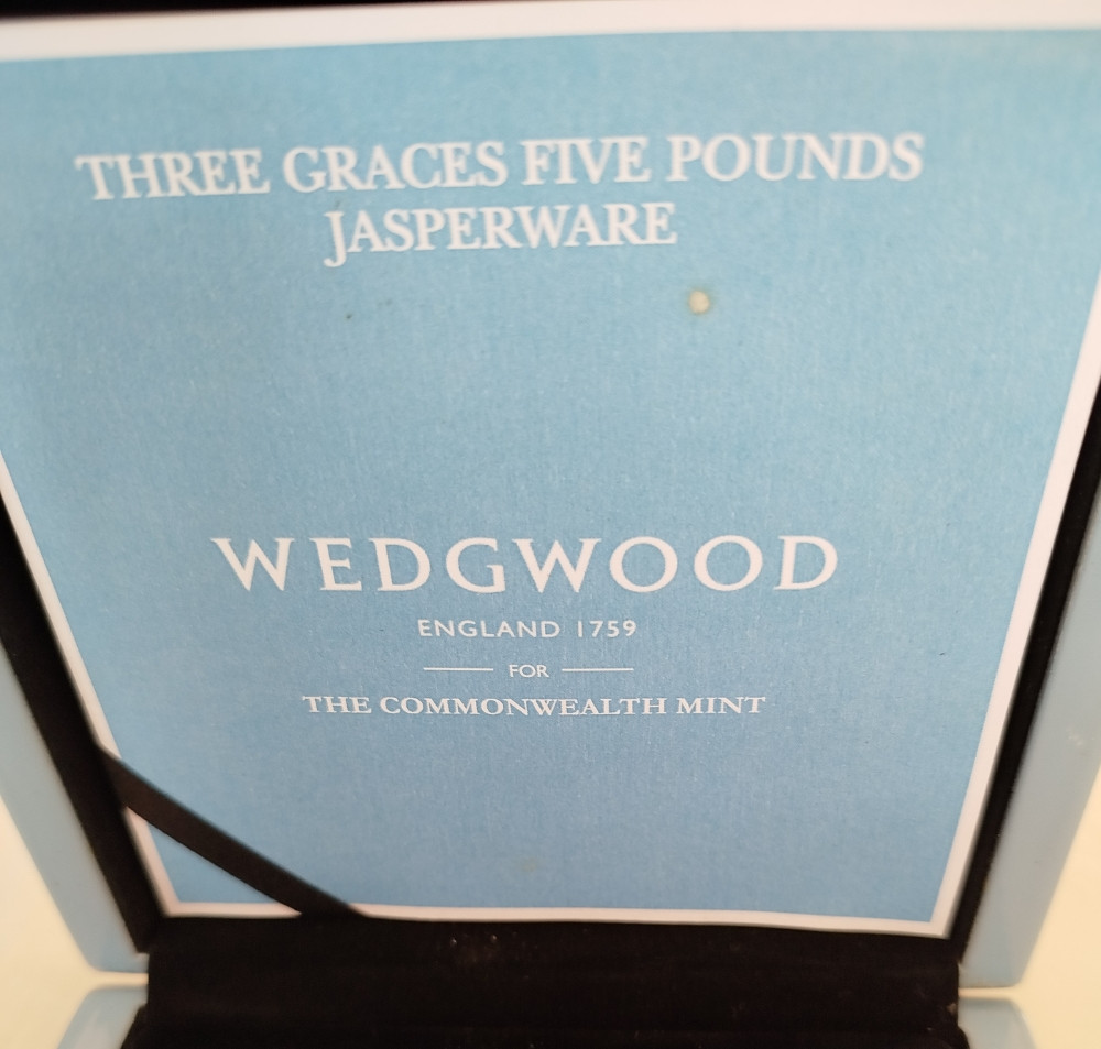 Wedgwood Jasperware keramika kovanica 5 funti 2018