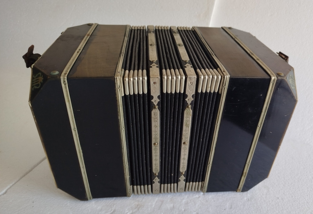 ELA ELA BANDONEON stara harmonika ORIGINALNI KOFER antika raritet