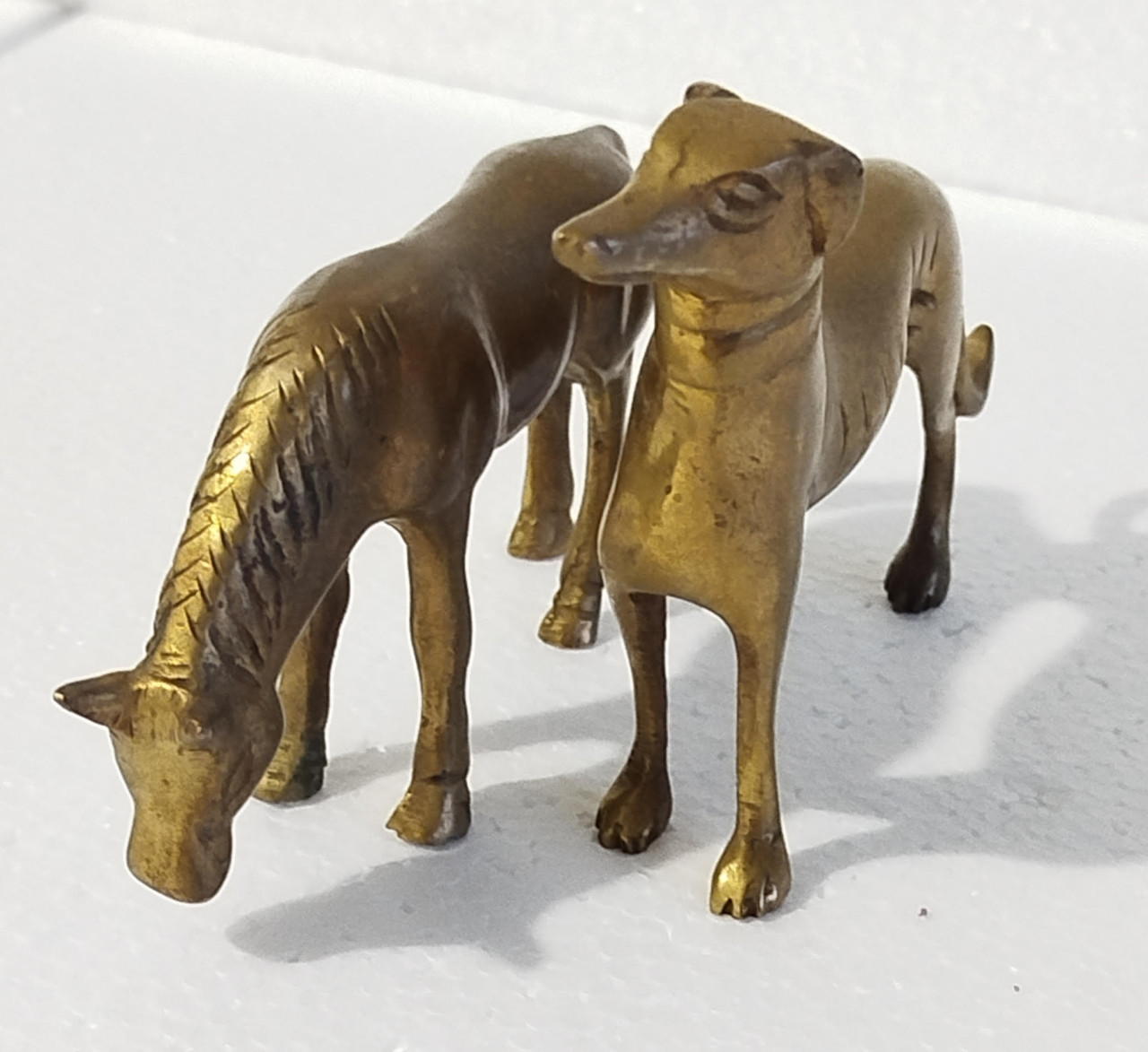 Mesingane figure konj pas vintage starina teške skulpture