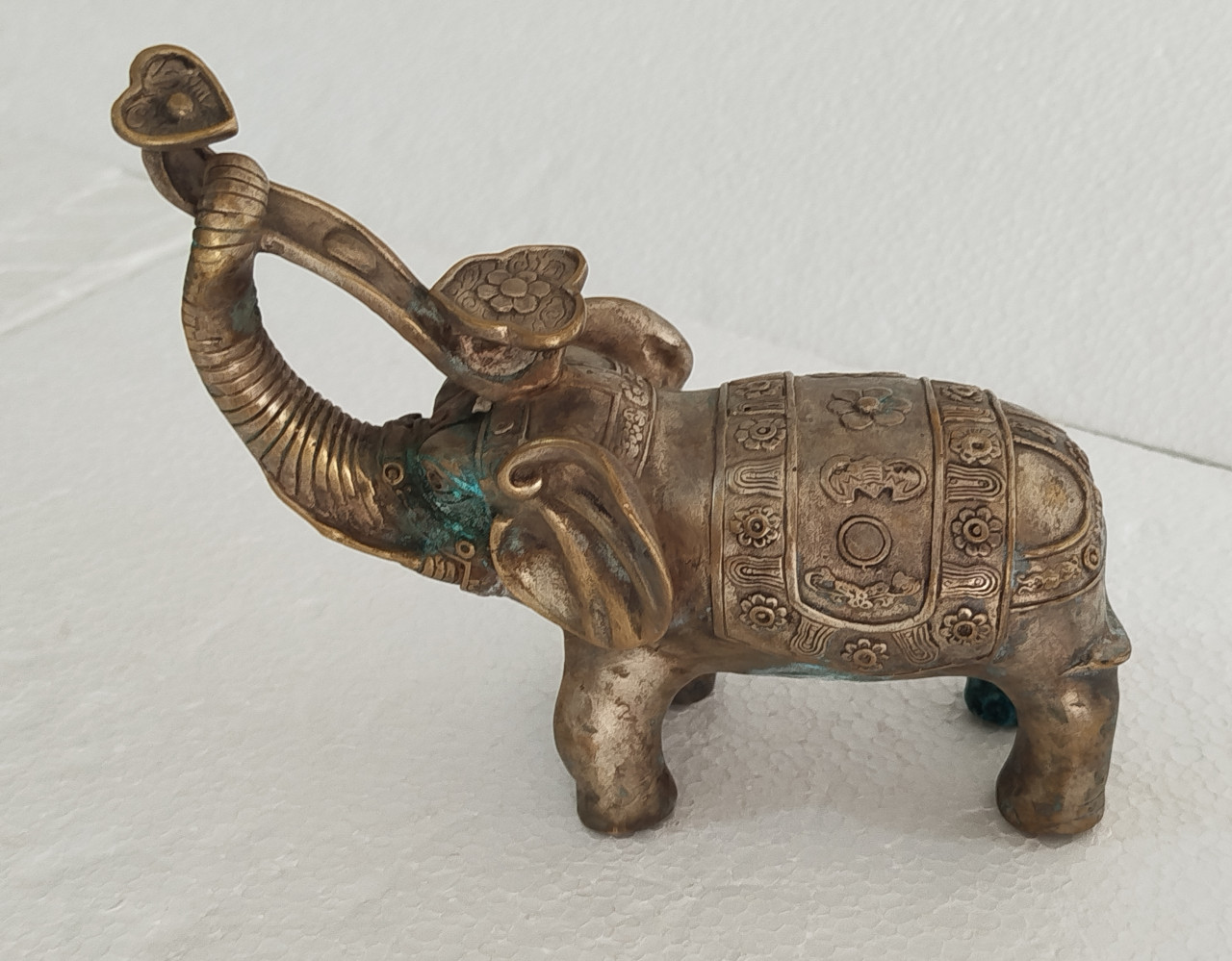 SLON figura skulptura metalna stara Feng Shui
