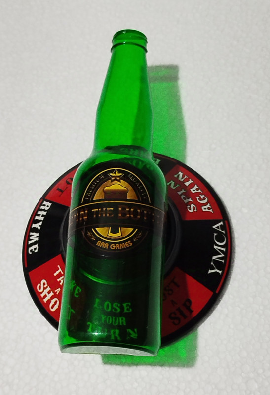Spin the Bottle Zavrti bocu flašu društvena igra