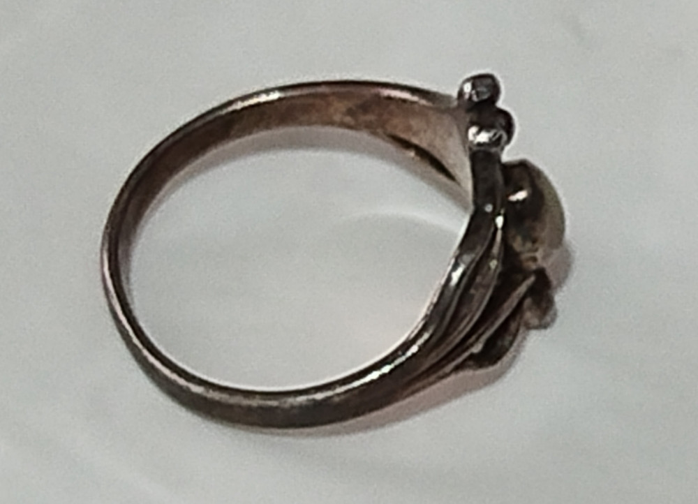 Srebrni prsten srebro 925 sa mjesečevim kamenom unikat vintage