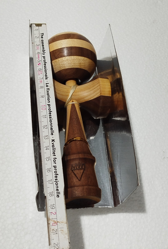 Kendama Krom Deluxe tradicionalna japanska igra