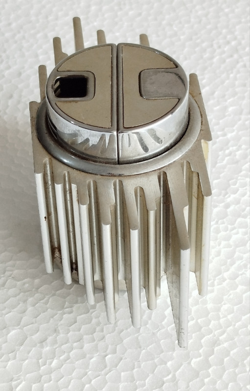 Sarome Piezo Electric Stoni Upaljač Vintage Kolekcionarski Model