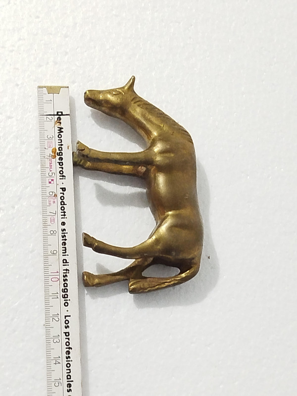 Mesingane figure konj pas vintage starina teške skulpture