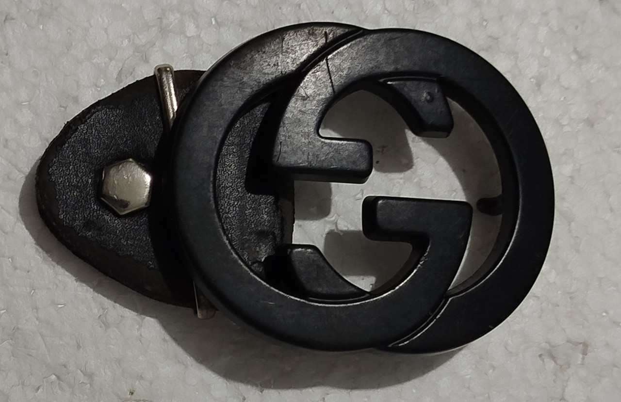 Gucci znak toka za kaiš kopča (GG) crna metalna pantolone hlače