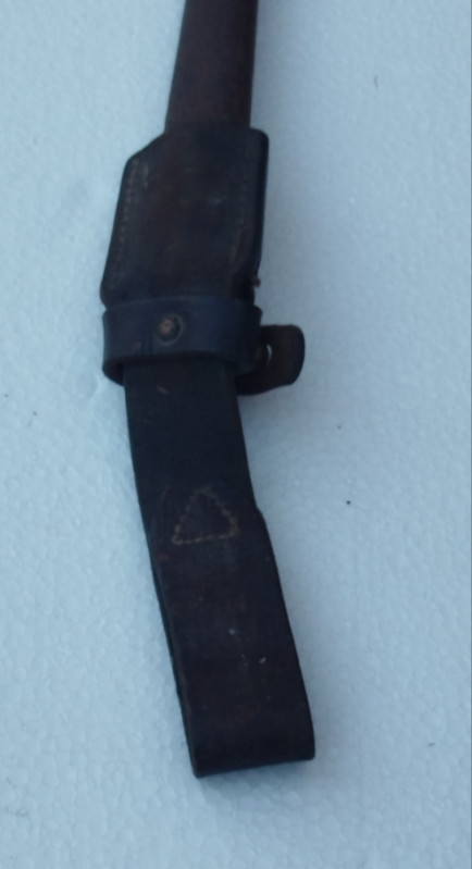 Bajonet stari vojni nož original sa koricama futrolom militarija