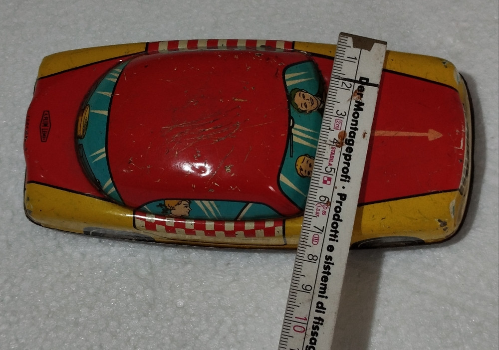 Limeni auto Foreign vintage igračka kolekcionarski model