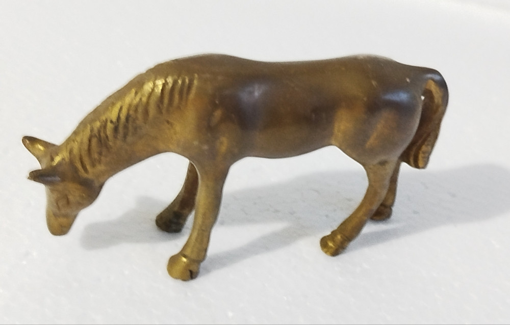 Mesingane figure konj pas vintage starina teške skulpture
