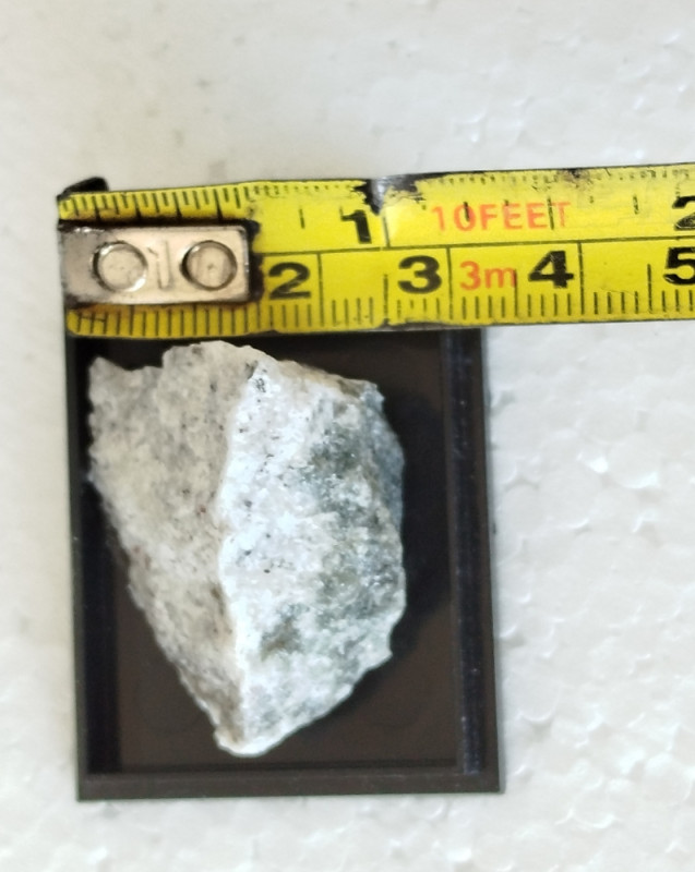 Pyrrhotin i Almandin uzorak minerala Clava kamen