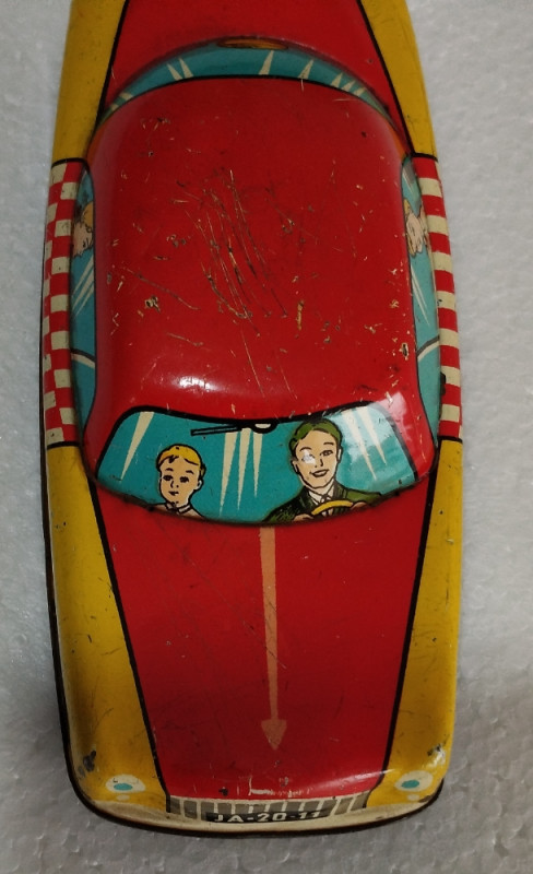Limeni auto Foreign vintage igračka kolekcionarski model