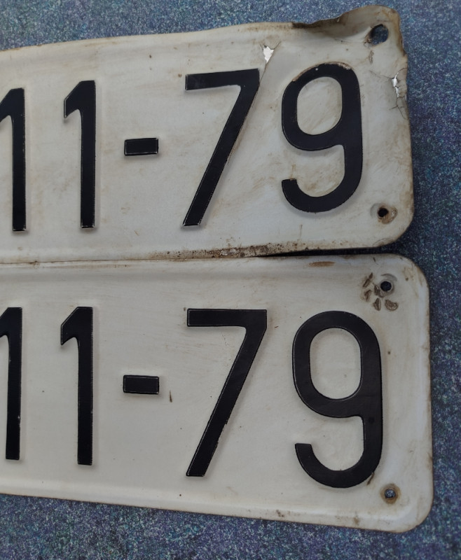 Stare registarske tablice vintage kolekcionarski primjerci dekor