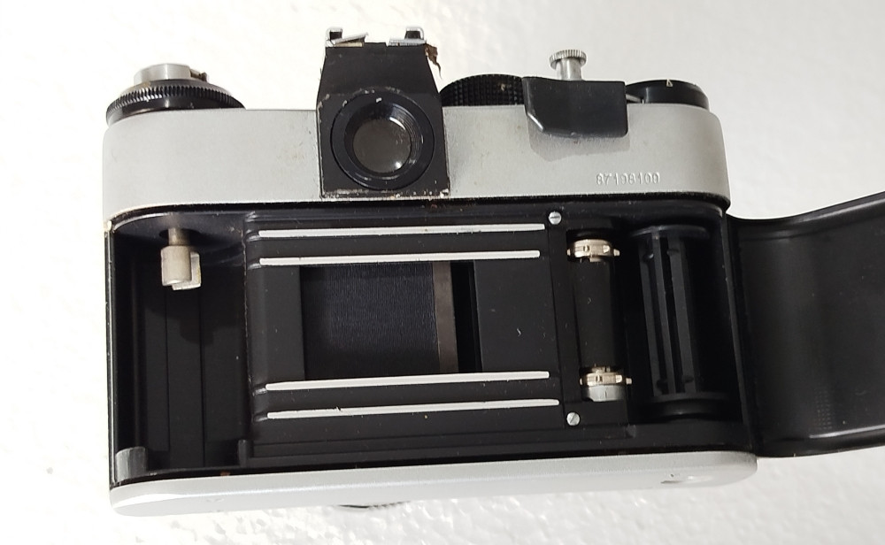 Zenit ET analogni fotoaparat Helios 44M-4 objektiv vintage