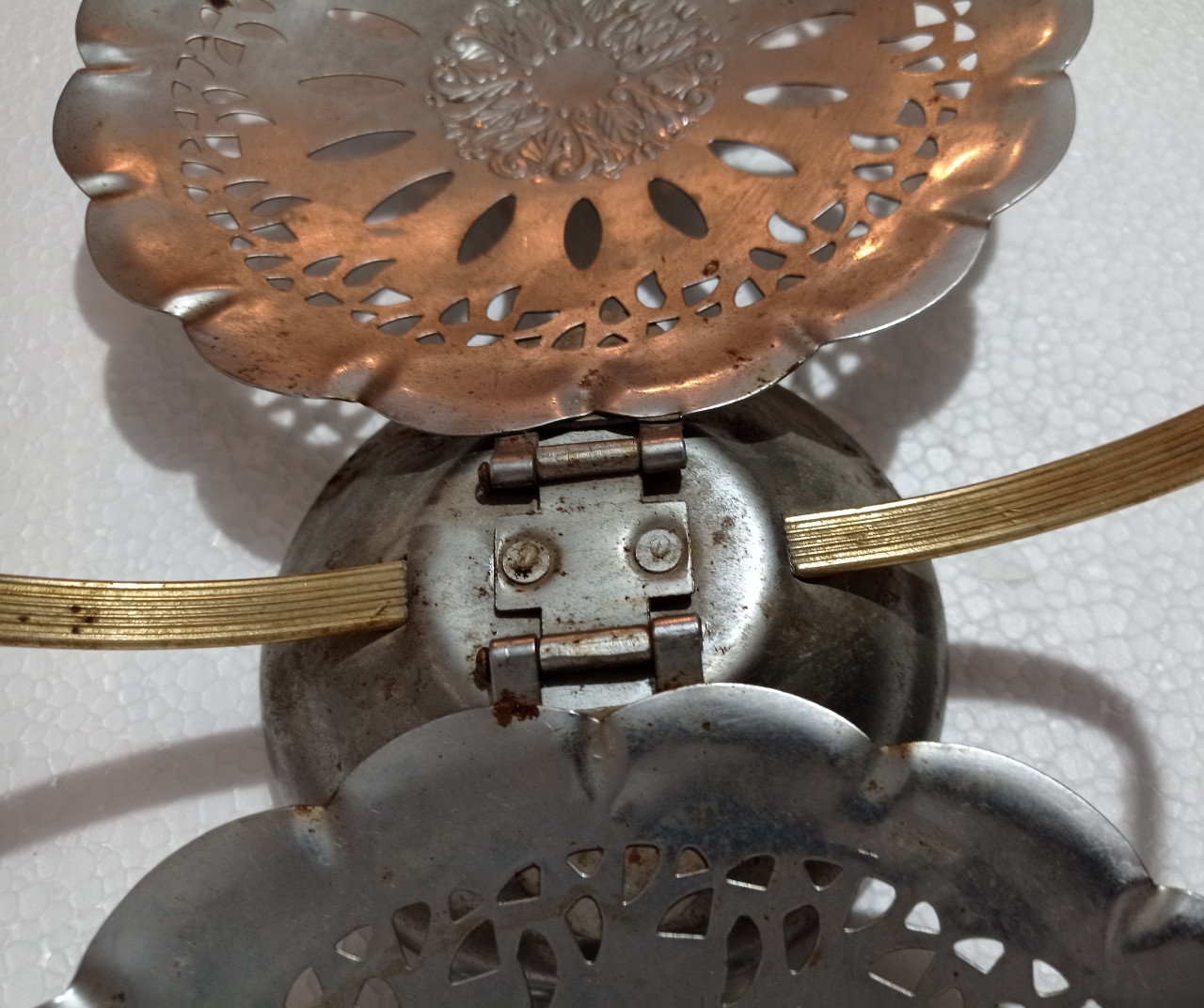 POSLUŽAVNIK metalni vintage pladanj stari dekoracija