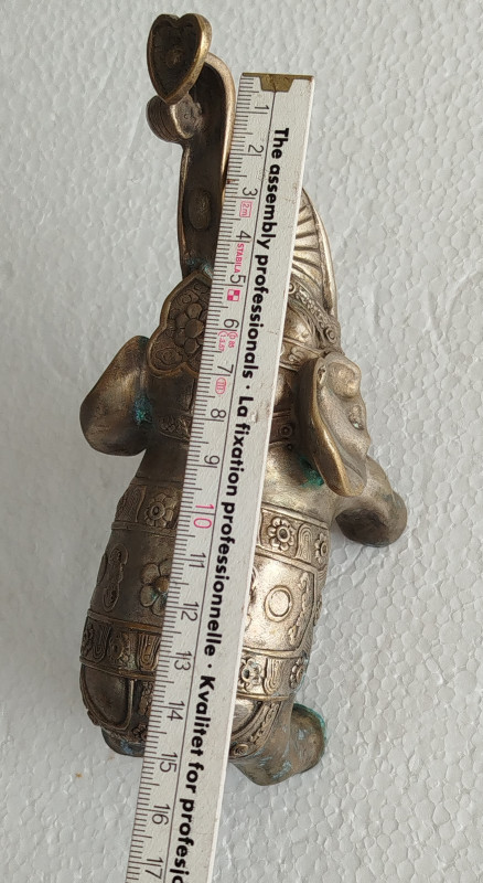 SLON figura skulptura metalna stara Feng Shui