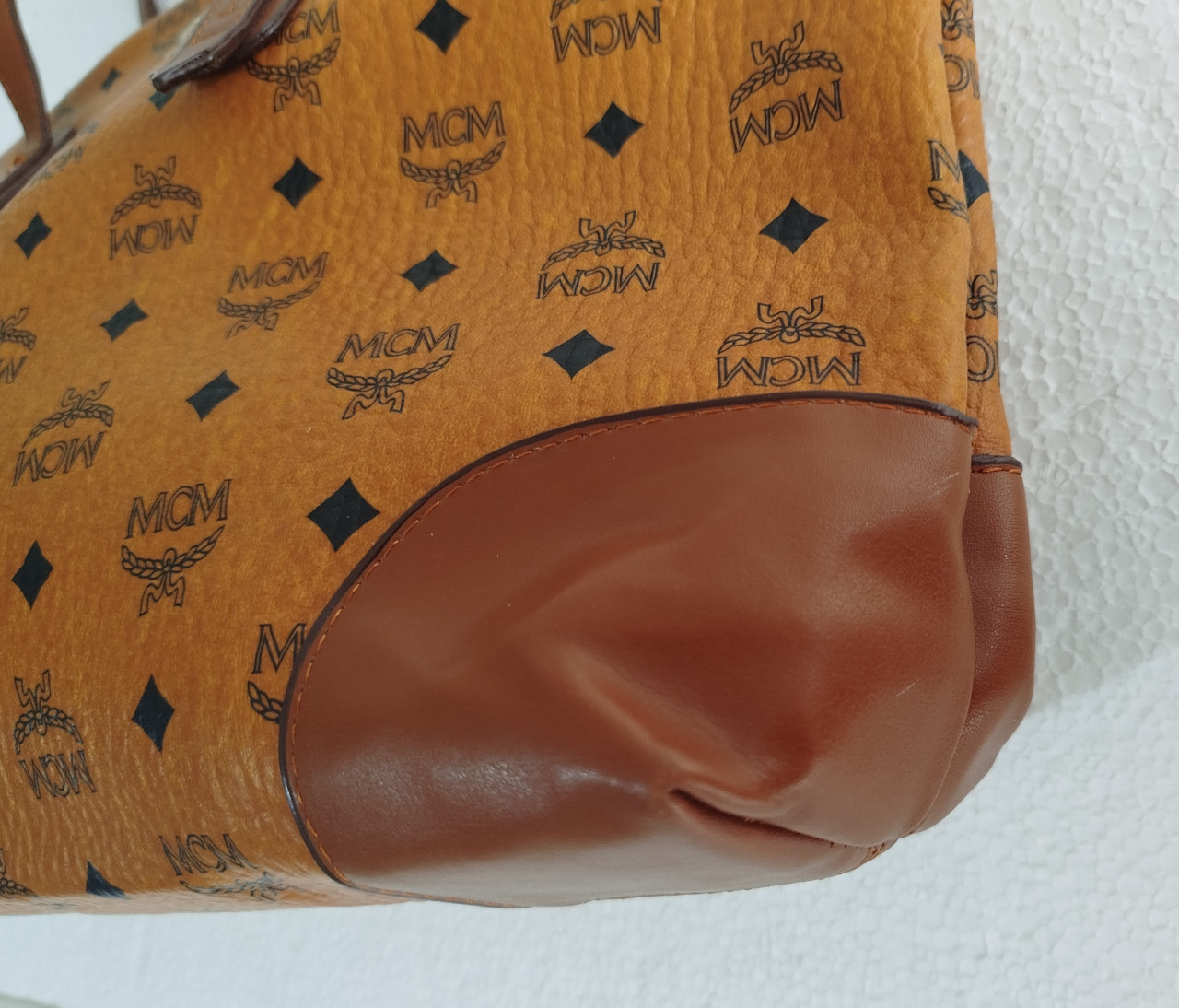 Kožna torba MCM Munchen Minhen ženska koža