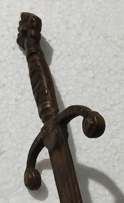 Ukrasni bodež kratka sablja mač dekoracija vintage stil