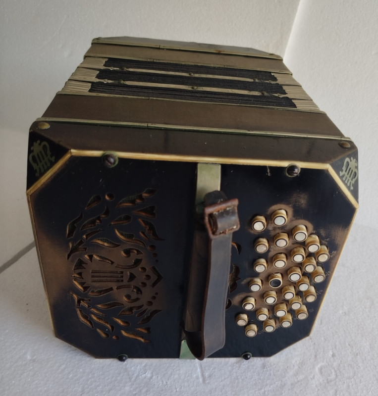 ELA ELA BANDONEON stara harmonika ORIGINALNI KOFER antika raritet