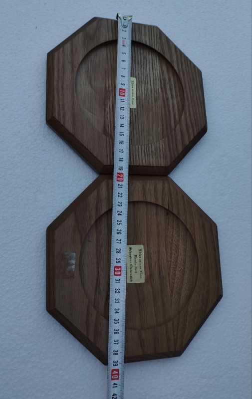 Zidne plate od kalaja kositra i drveta lovački motivi par vintage