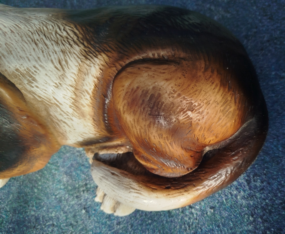 Figura psa Baset Basset Hound dekorativna keramička/resin figura
