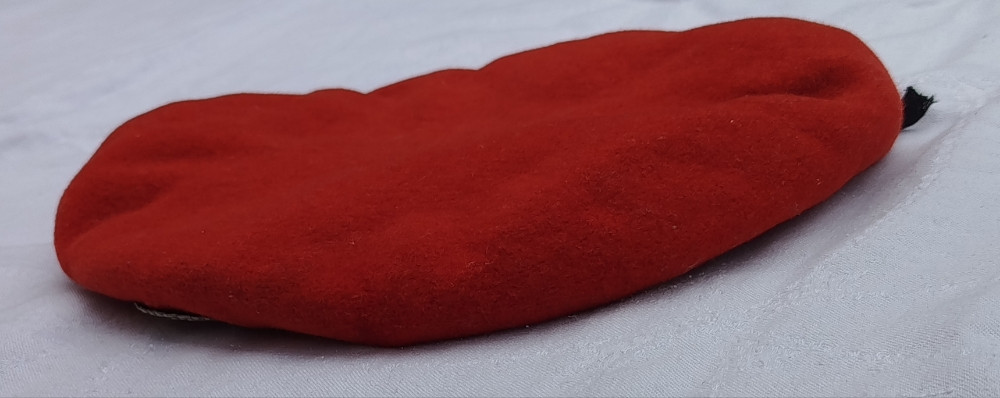 Vojna beretka kapa njemačke vojske armije sa grbom amblemom