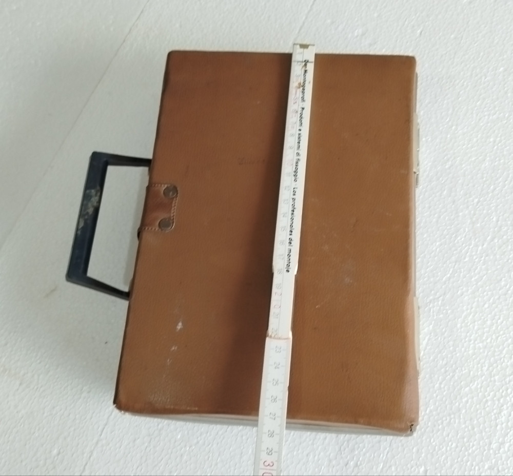 Stara Auto apoteka vintage oldtajmeri oprema