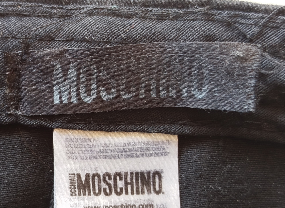 MOSCHINO kačket kapa logo amblem