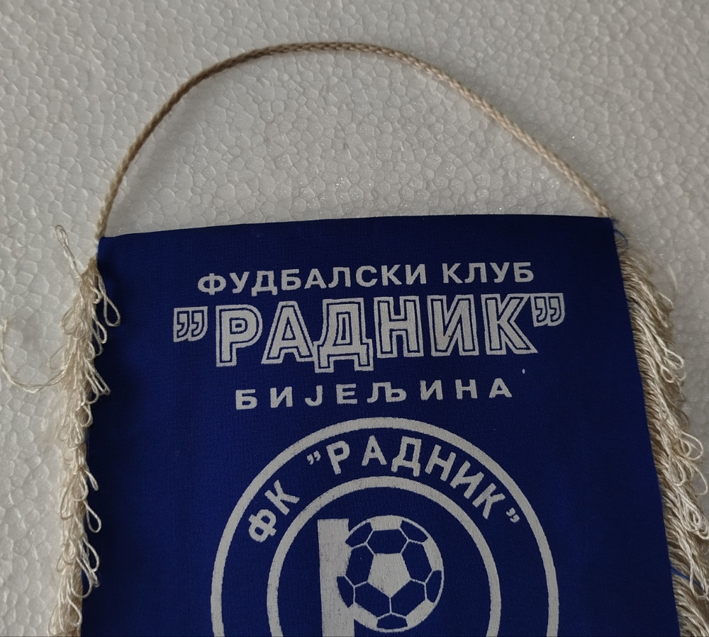 Zastavica Fudbalski klub Radnik Bijeljina kolekcionarska amblem
