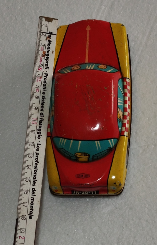 Limeni auto Foreign vintage igračka kolekcionarski model