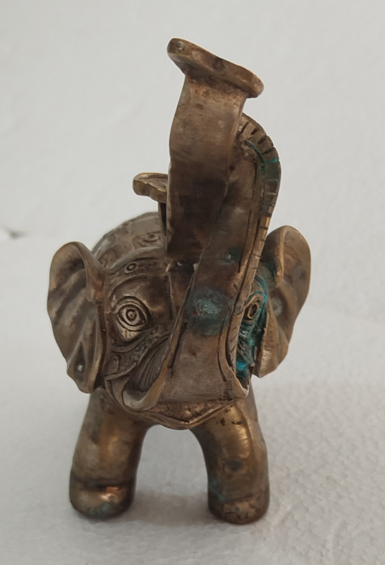 SLON figura skulptura metalna stara Feng Shui