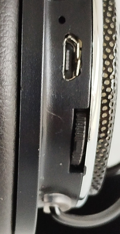 NOHRO Bluetooth LED slušalice kabl za punjenje uputstvo