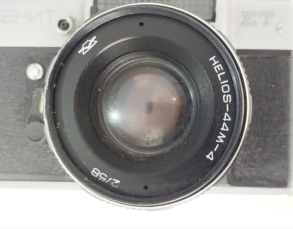 Zenit ET analogni fotoaparat Helios 44M-4 objektiv vintage
