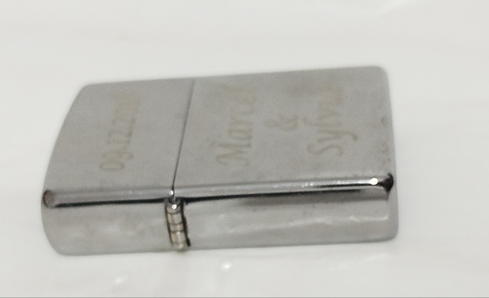 Zippo upaljač  original, graviran Made in USA u kutiji