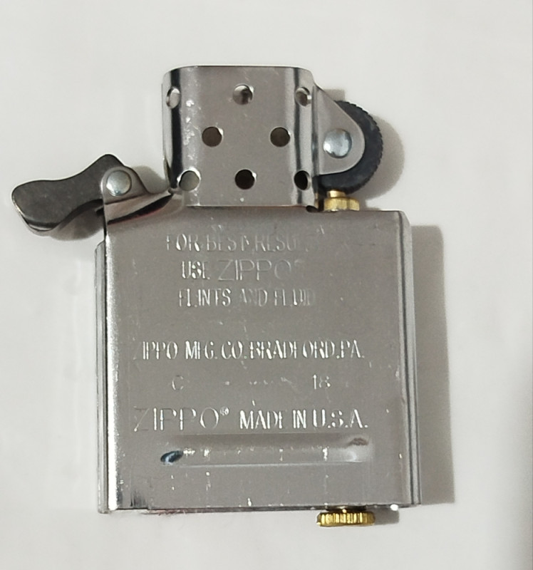 Zippo upaljač  original, graviran Made in USA u kutiji