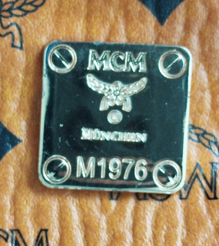 Kožna torba MCM Munchen Minhen ženska koža