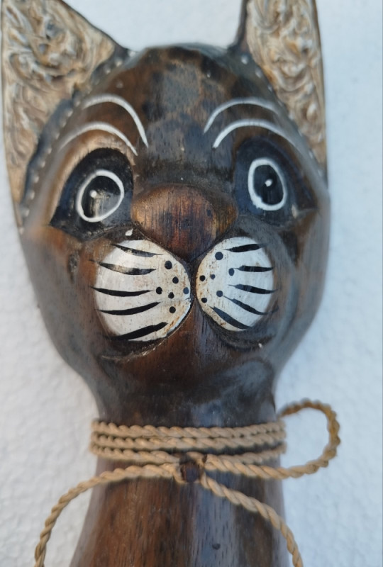Mačka drvena figura rezbarena ručni rad