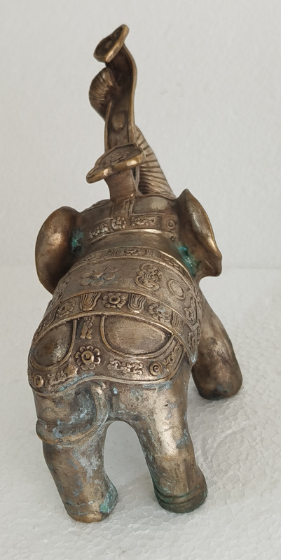 SLON figura skulptura metalna stara Feng Shui