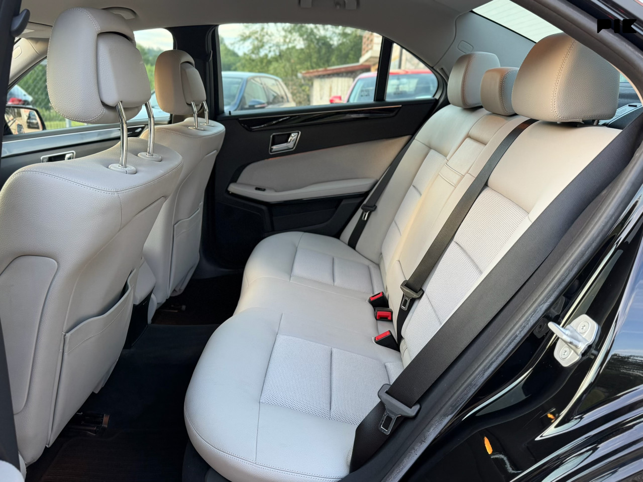 Mercedes E 220 125Kw Avangard 2011 God Top stanje