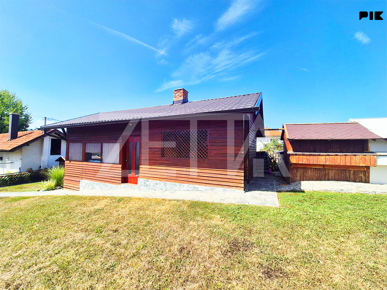 Kuća 160 m2 sa zemljištem 6.132 m2, Breza - ZettaNekretnine