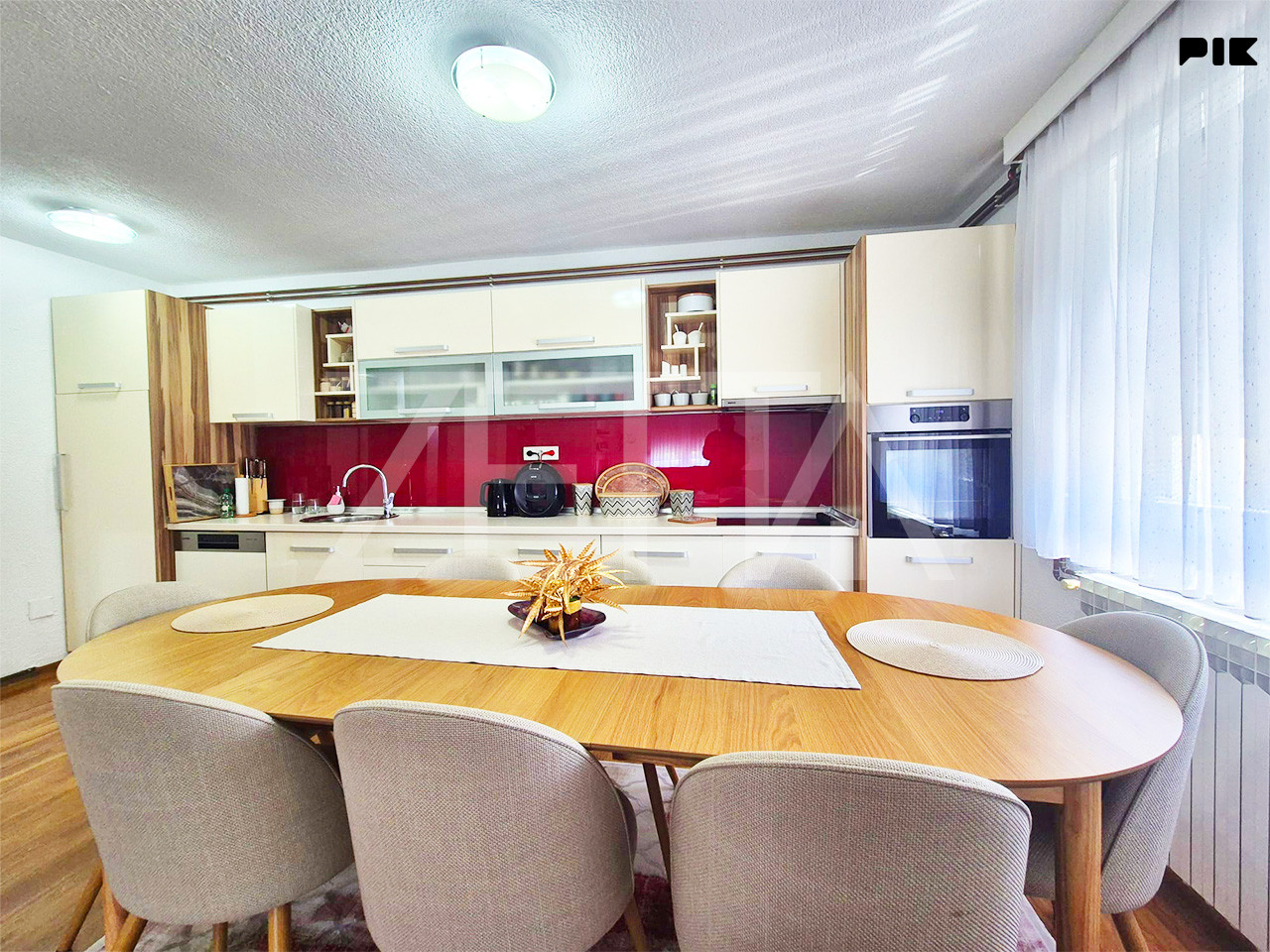 Kuća 160 m2 sa zemljištem 6.132 m2, Breza - ZettaNekretnine