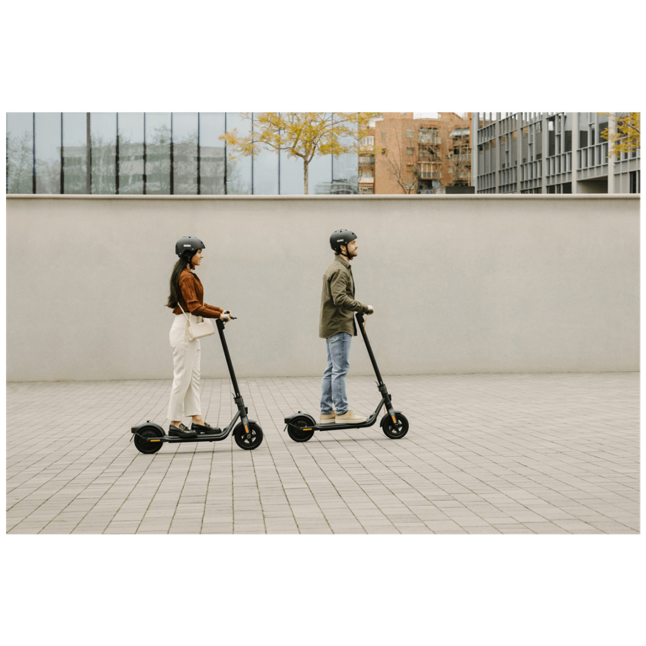 Električni Romobil Ninebot KickScooter F2 Segway do 40km