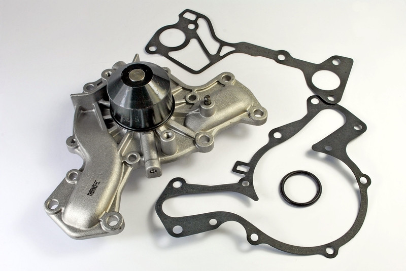 PUMPA VODE VODENA PUMPA MITSUBISHI SIGMA 3.0l